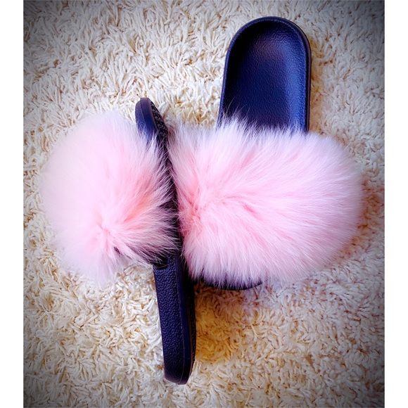 Shoes - BOUTIQUE PINK GENUINE FOX FUR SLIDES SIZE 40/41